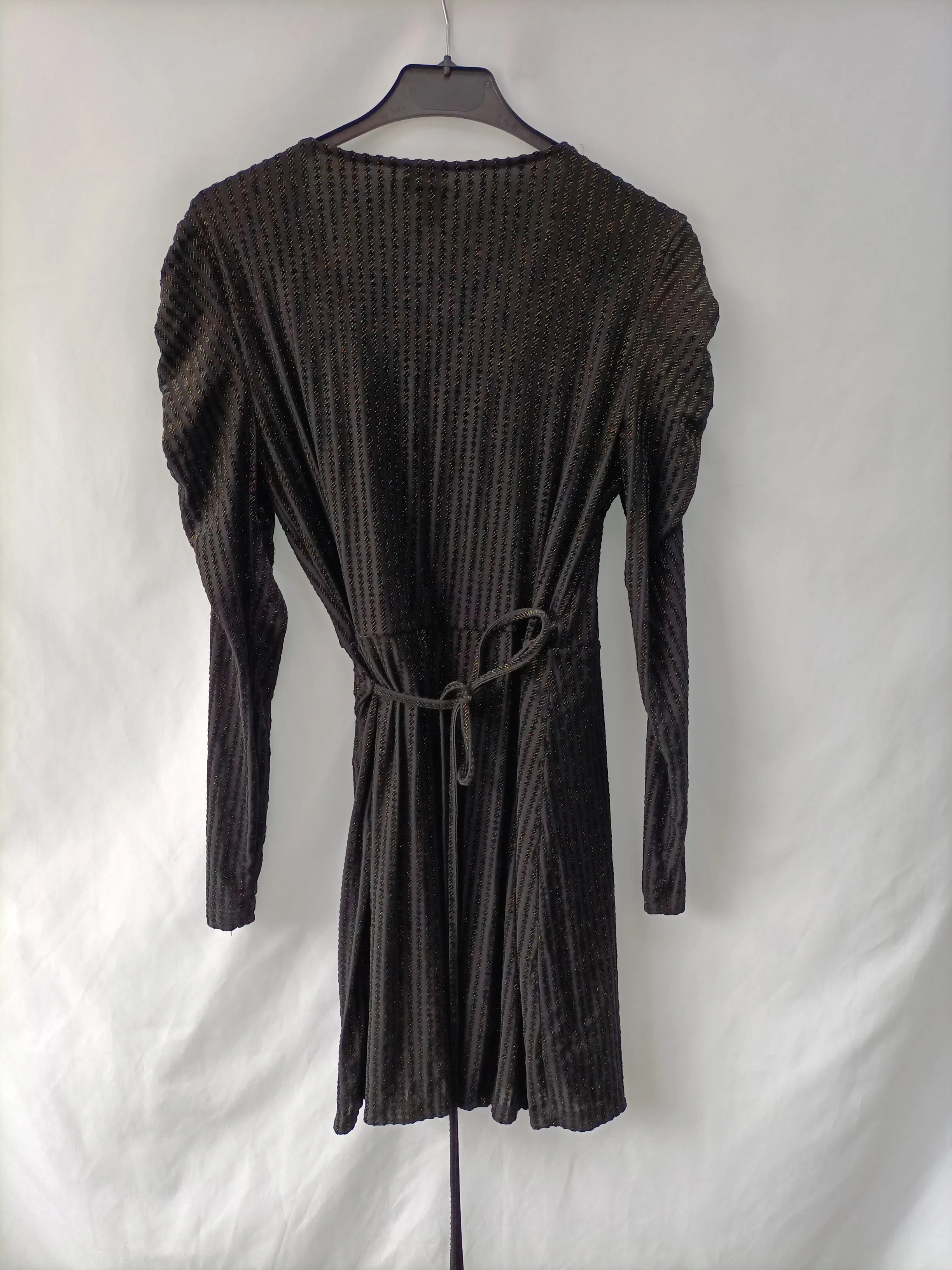 & OTHER STORIES. Vestido negro cruzado  T.38