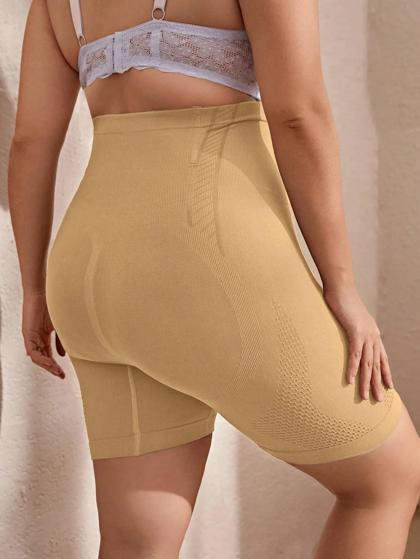 Bermuda Modeladora Alta Feminina Plus Size - Lily