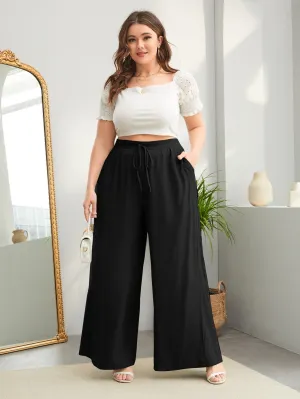 Calça Detalhe em Cordão e Bolsos