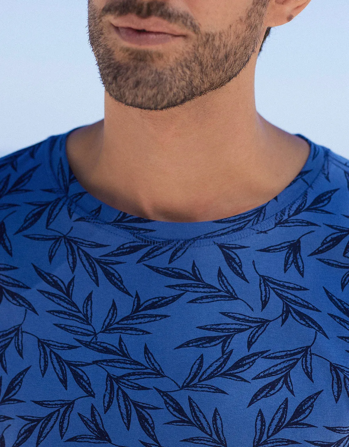 Camiseta Manga Corta Estampado Hojas - Bralea Denim