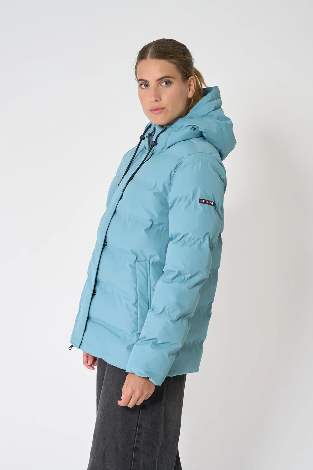Cazadora impermeable puffy con capucha