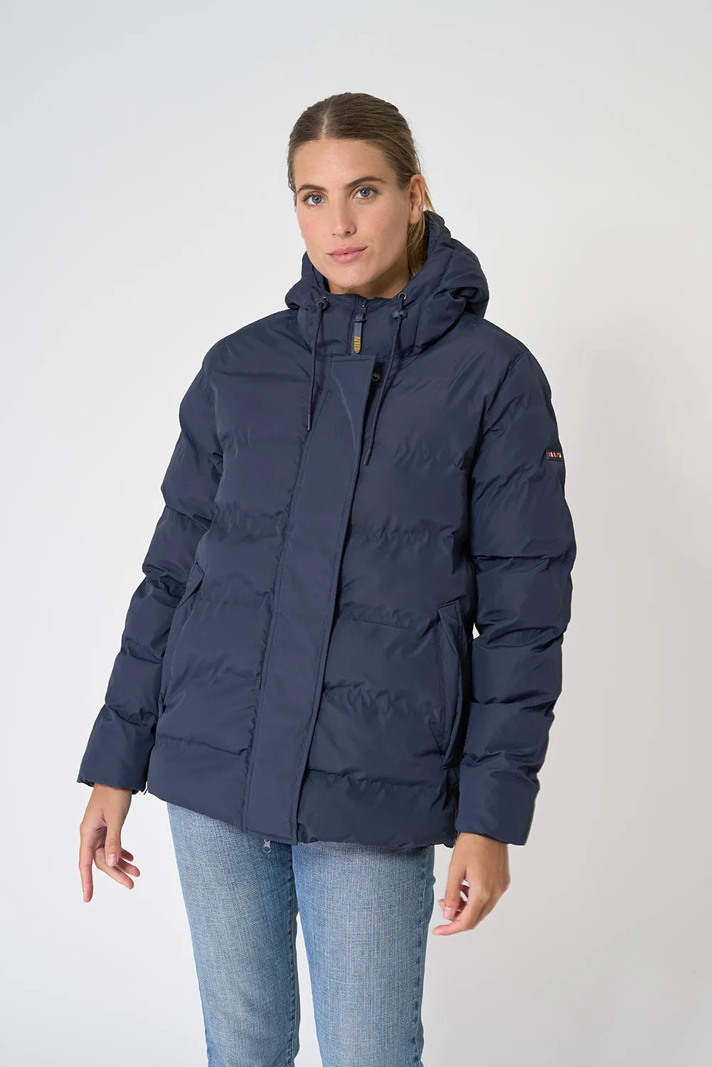 Cazadora impermeable puffy con capucha