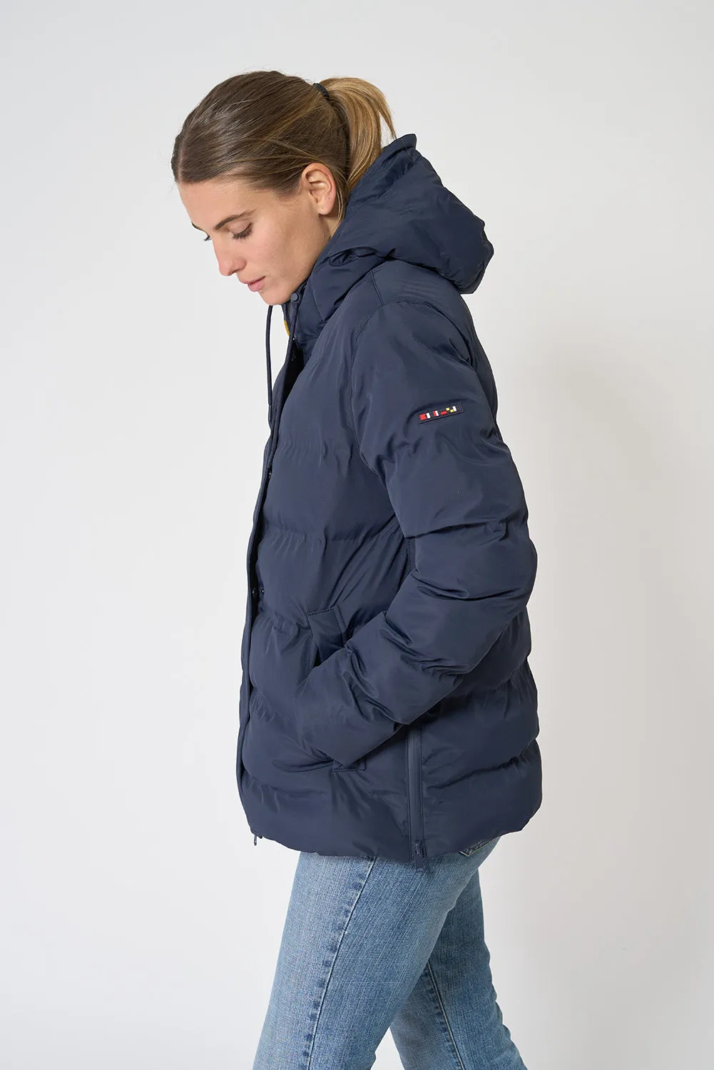 Cazadora impermeable puffy con capucha
