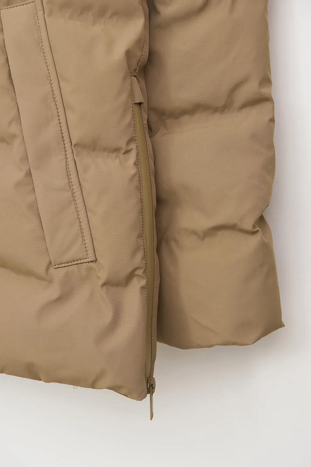 Cazadora impermeable puffy con capucha