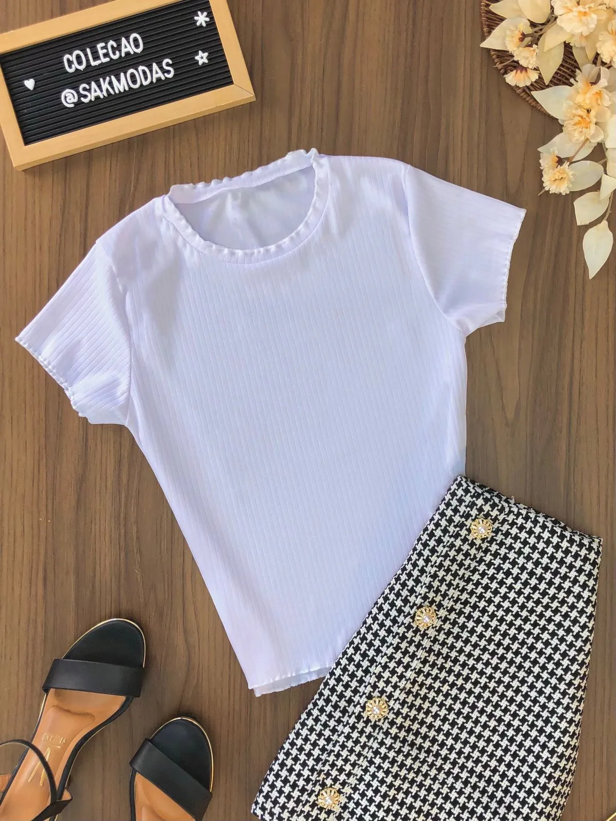 Cropped Canelado 376402  (1B)