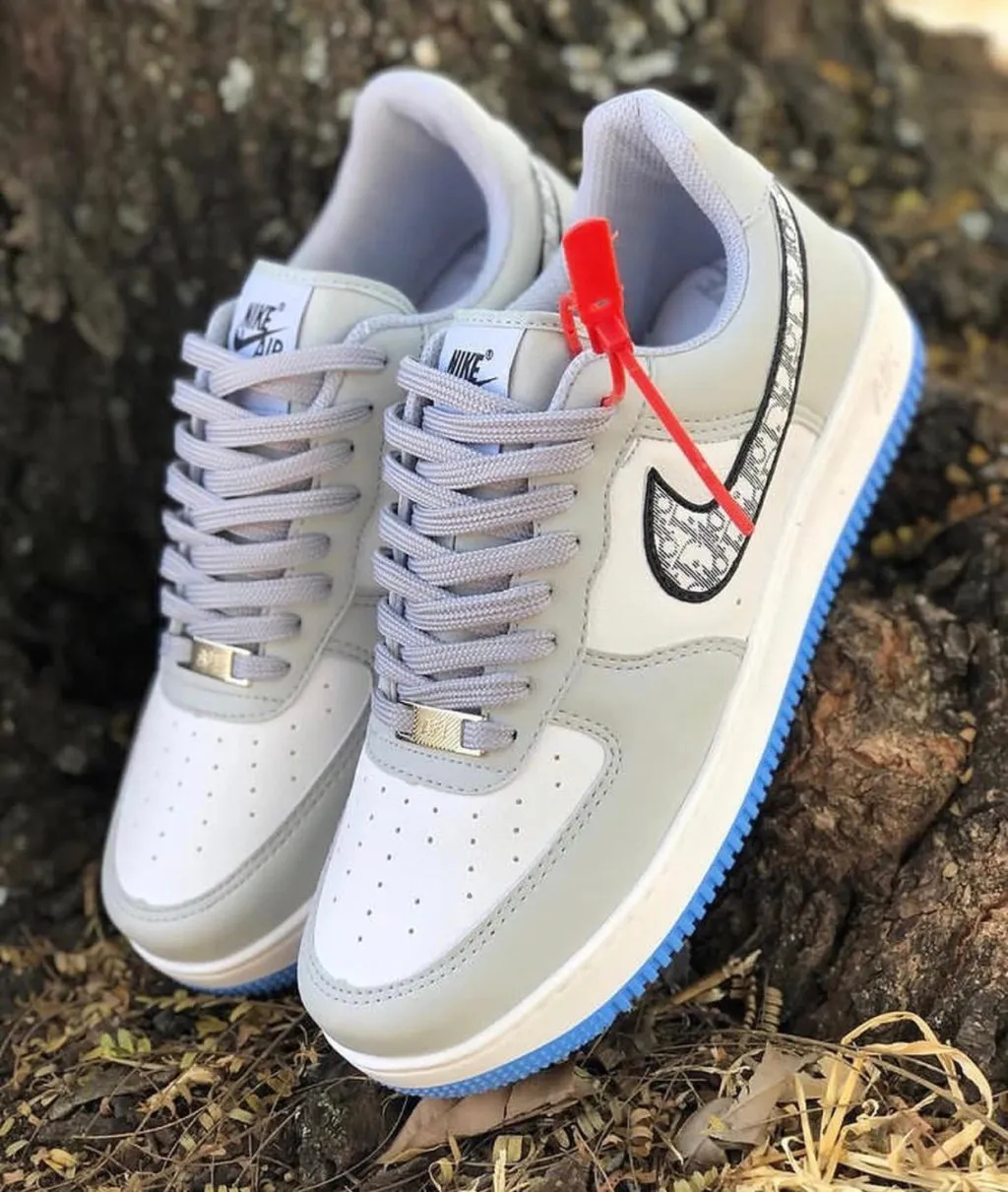 Tênis Nike Air Force 1 Low Collab Christian Dior