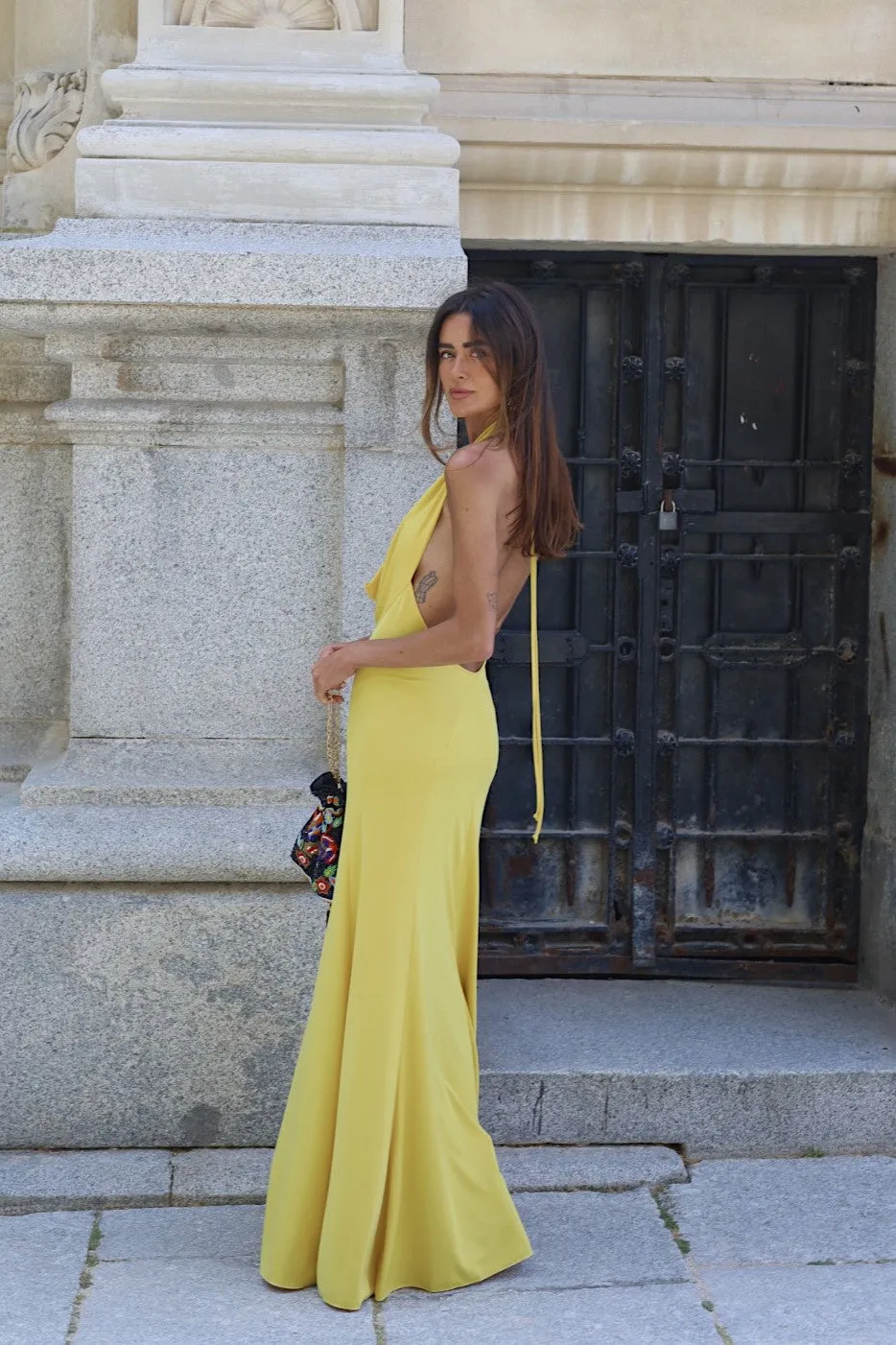VESTIDO COMPRIDO AMARELO MALHA DECOTE CAIDO