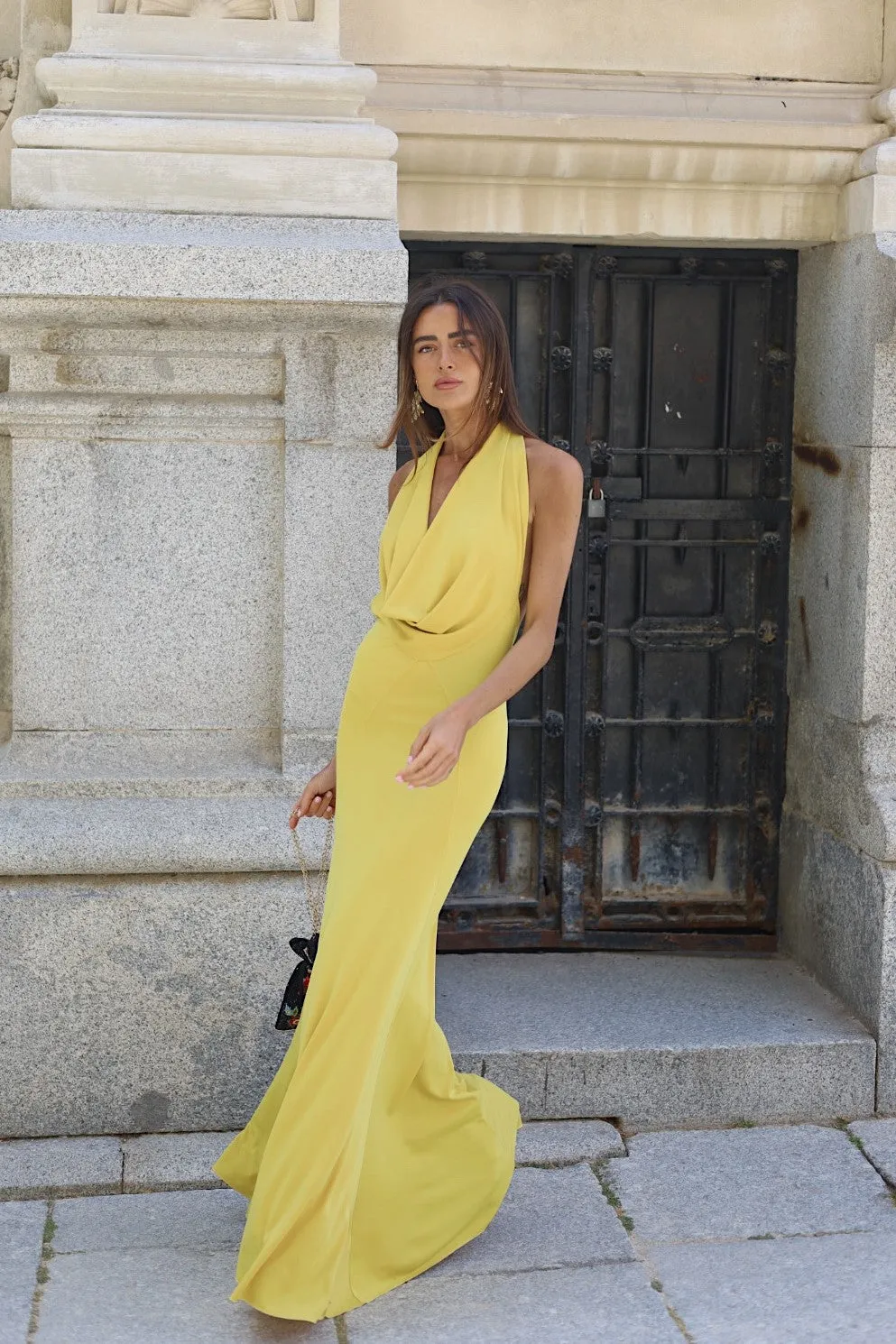 VESTIDO COMPRIDO AMARELO MALHA DECOTE CAIDO