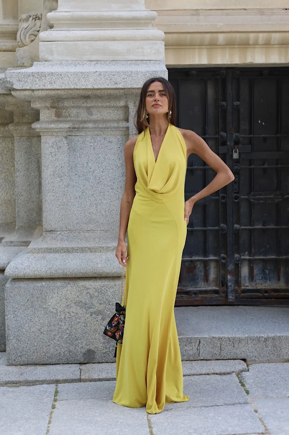 VESTIDO COMPRIDO AMARELO MALHA DECOTE CAIDO
