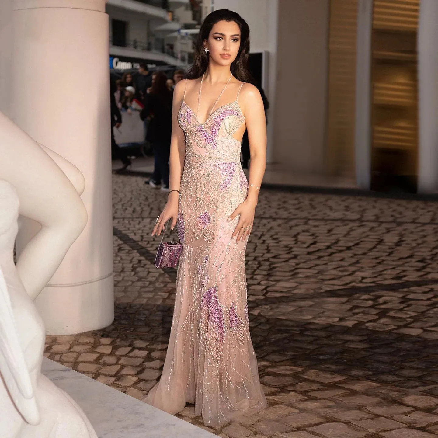 Vestido de Festa Longo com Alças Finas Floral - Modelo Especial
